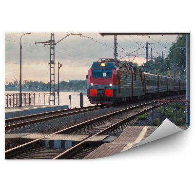 Kép tapéta Személyvonat vasúti vágányok városi peron