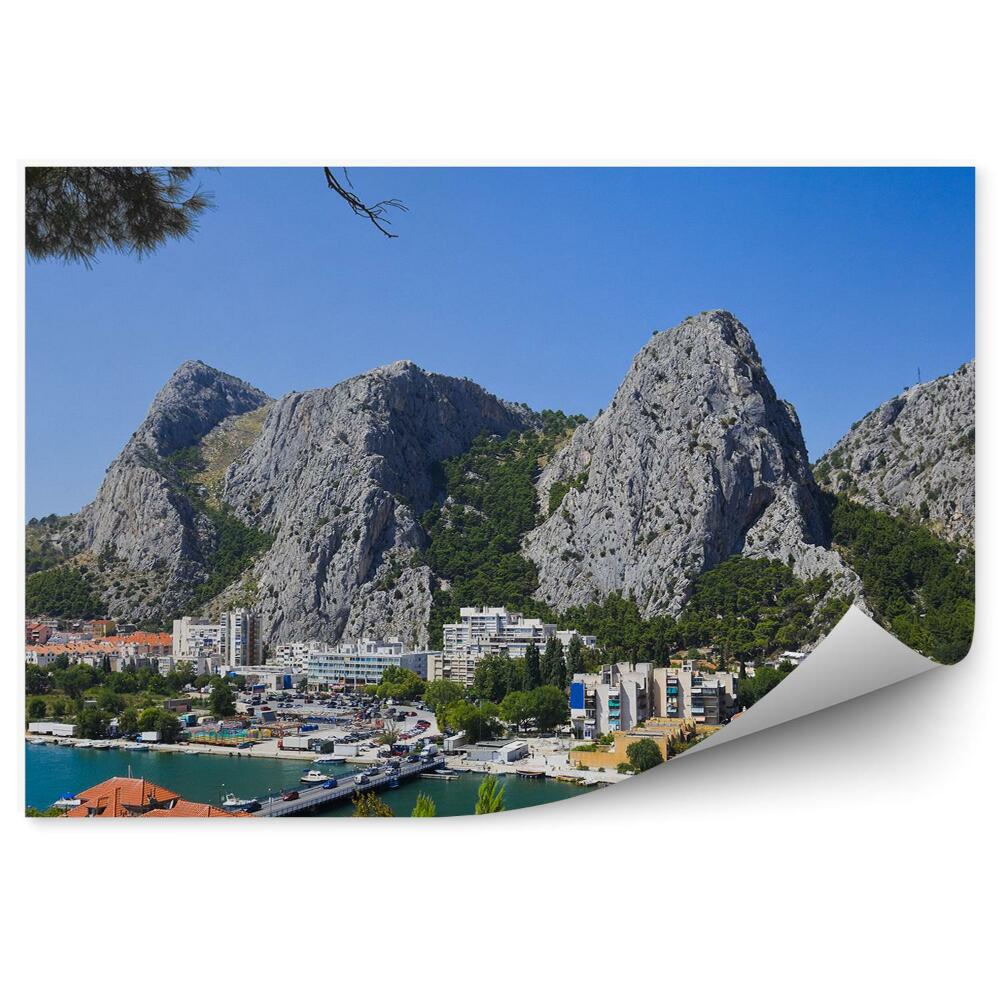 Modern fotótapéta Sziklás hegyek város híd víz