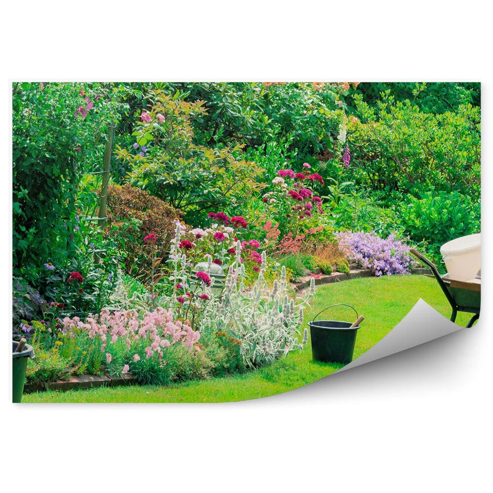 Fotótapéta Kerti szerszámok virágok zöld nyár