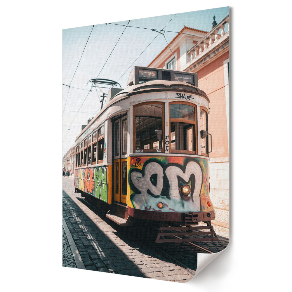 Plakát nyomtatás Stílusos villamos graffitivel a városban
