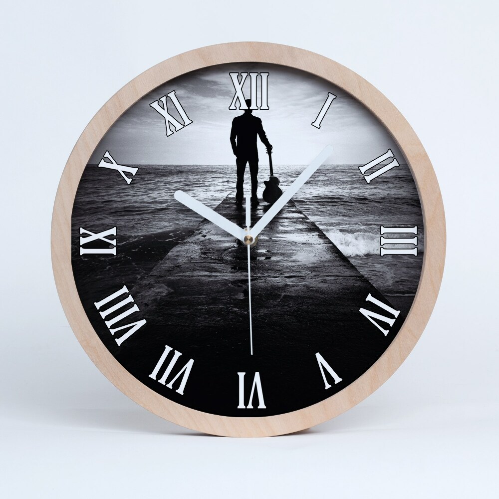 Fa fali órá Gitáros a mólón