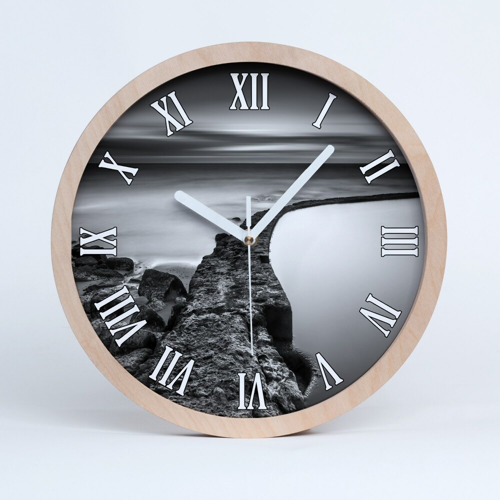 Kerek fa óra Köves tengerpart