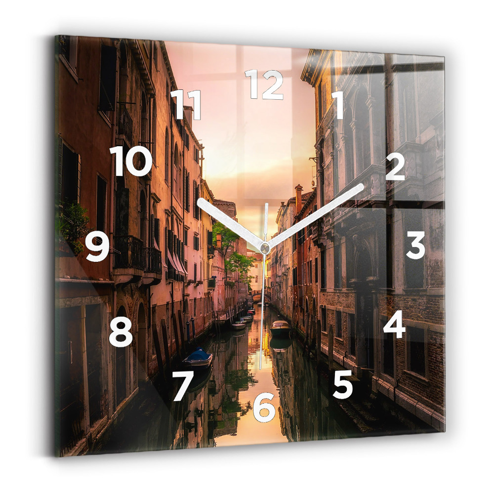 Szögletes üvegóra 30x30 Kilátás a csatornára a városban