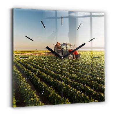 Négyzet alakú üvegóra 30x30 Traktor egy mezőgazdasági területen