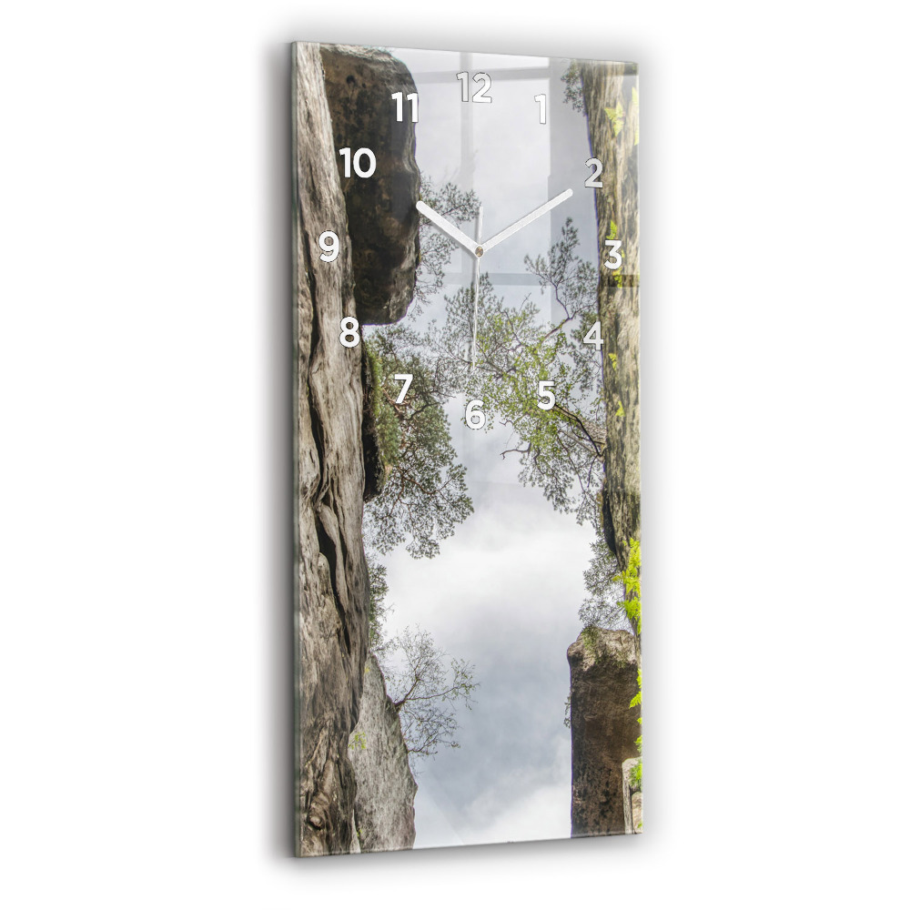 Négyszögletes fali üvegóra Sziklaváros Csehországban