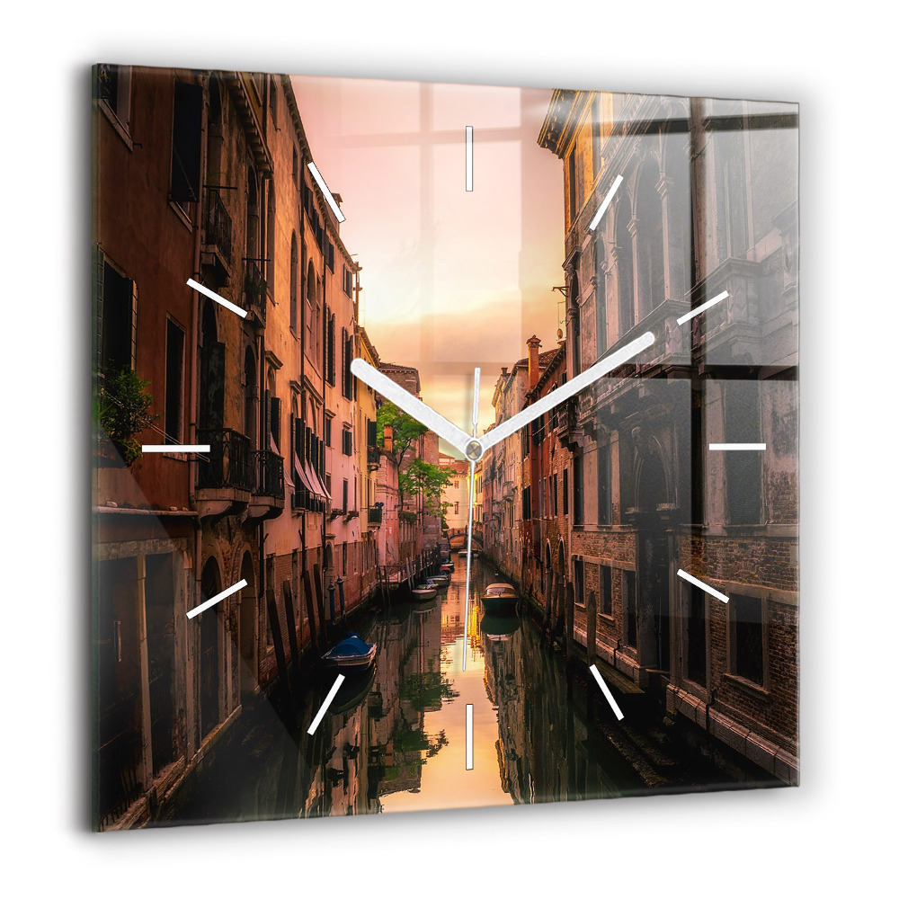 Szögletes üvegóra 60x60 Kilátás a városi csatornára